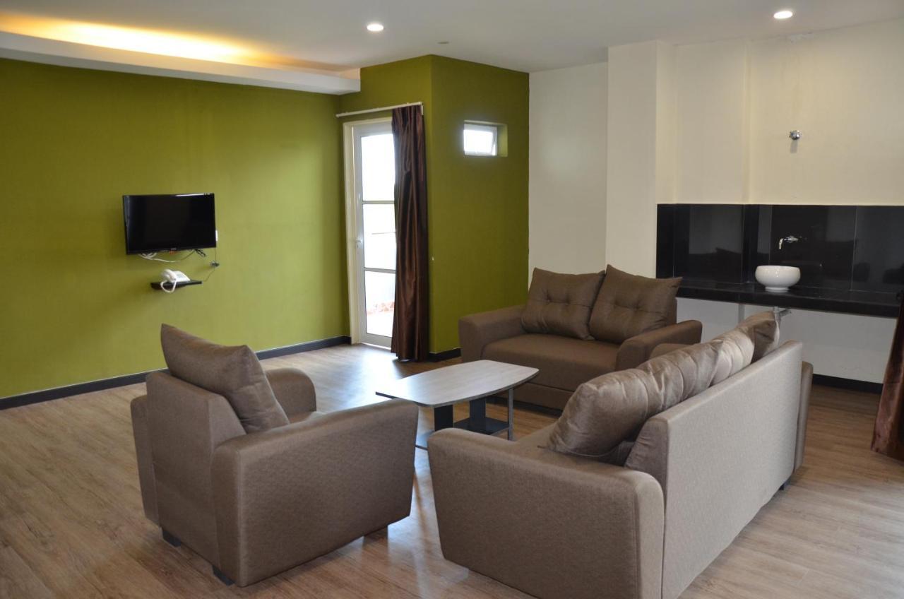 Riverview Hotel Bahau Екстер'єр фото