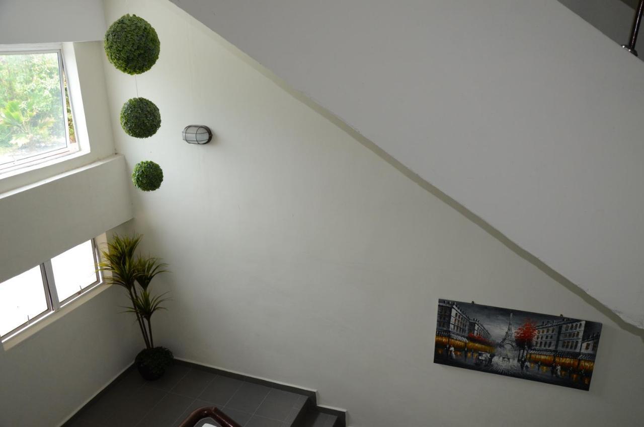 Riverview Hotel Bahau Екстер'єр фото