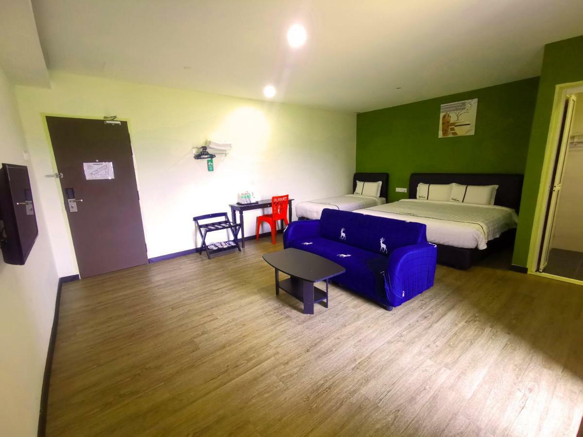 Riverview Hotel Bahau Екстер'єр фото